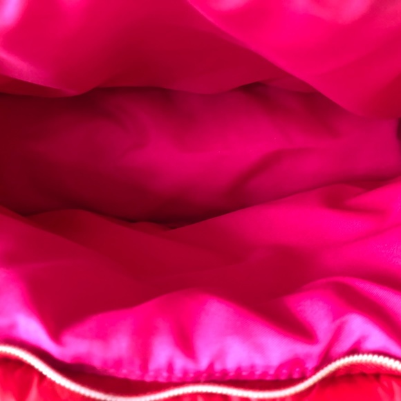 New Red and Pink Interior Tote Bag w/ Removable Crossbody Straps & Full Zipper - Picture 2 of 4